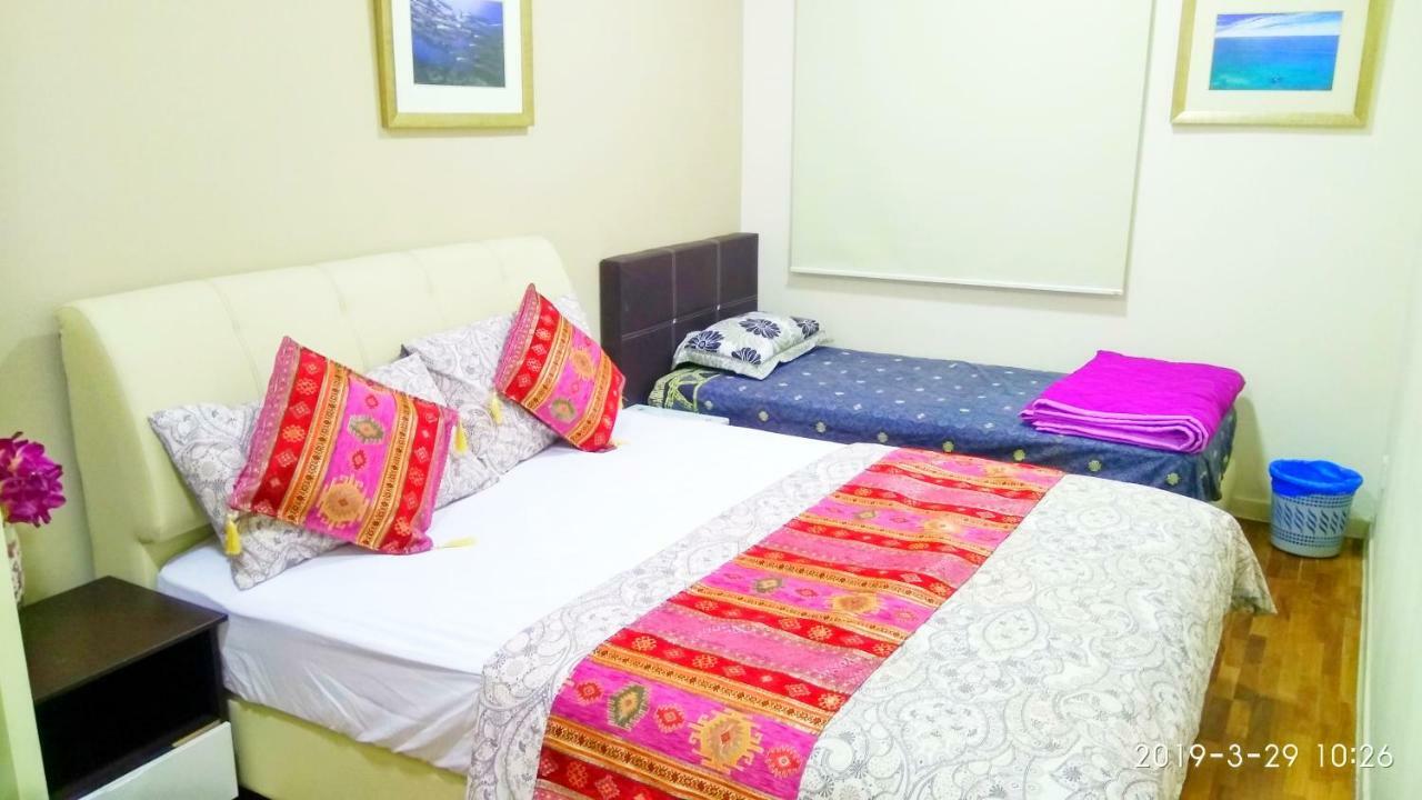 Molek Pine Homestay *