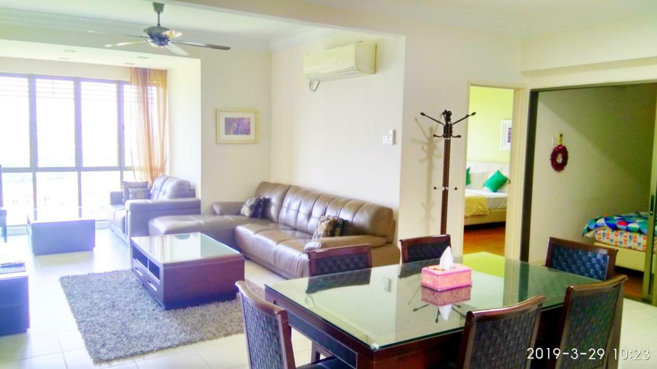 Molek Pine Homestay Johor Bahru